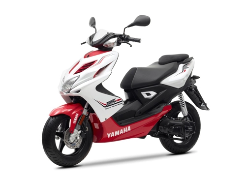 Yamaha aerox 50 - mang dáng vẻ mạnh mẽ của dòng pkl