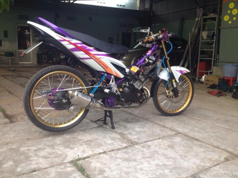 Yamaha exciter violet drag racing
