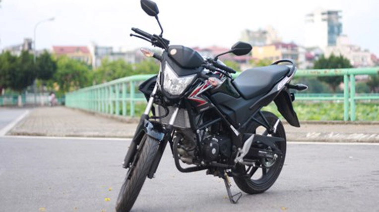 Yamaha fz150i so sánh cùng honda cb150r street fire