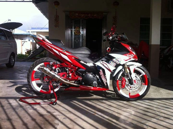 Yamaha x1r trắng đỏ nổi bật