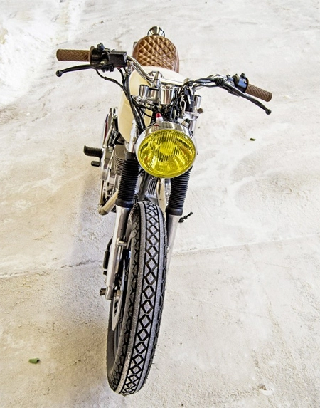 Yamaha xs250 viên kim cương tracker của nữ biker xinh đẹp