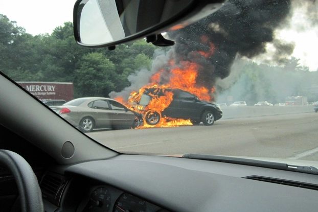 10 lý do gây cháy xe ô tô phần 2