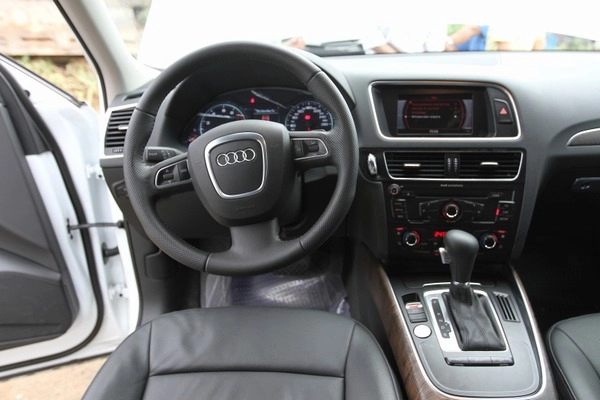 Audi q5 đọ sức cùng lexus rx350