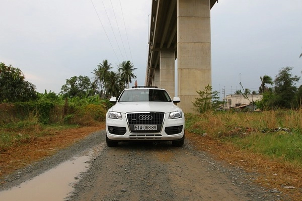 Audi q5 đọ sức cùng lexus rx350