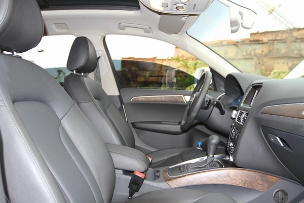 Audi q5 đọ sức cùng lexus rx350