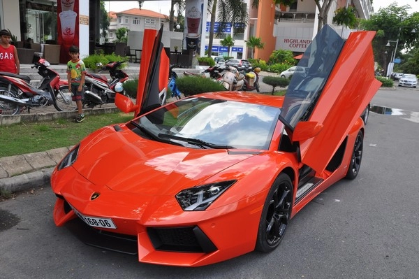 Cận cảnh siêu xe lamborghini aventador lp700-4 tại việt nam