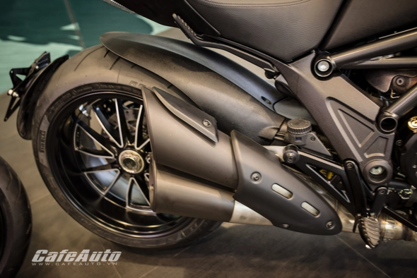 Cận cảnh từng chi tiết ducati diavel 2015 tại việt nam