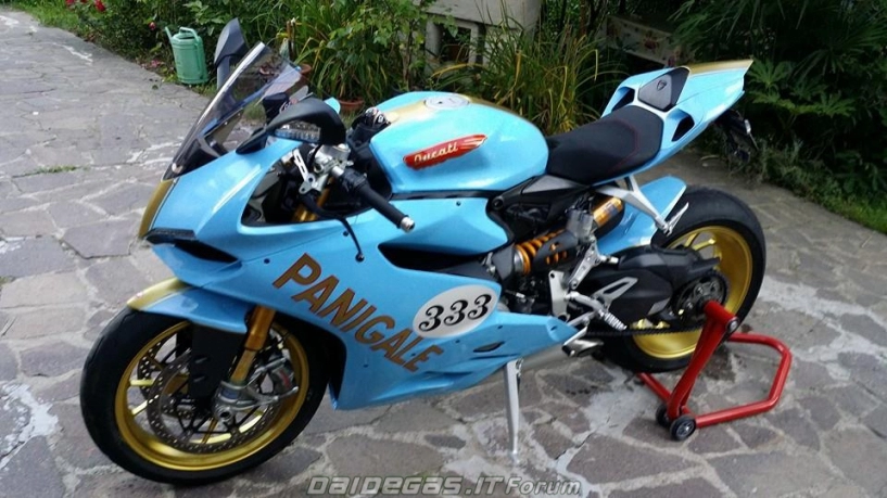 Ducati 1199 panigale xanh rizla lạ