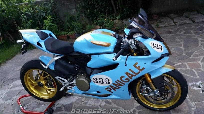 Ducati 1199 panigale xanh rizla lạ