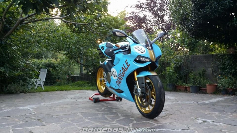 Ducati 1199 panigale xanh rizla lạ