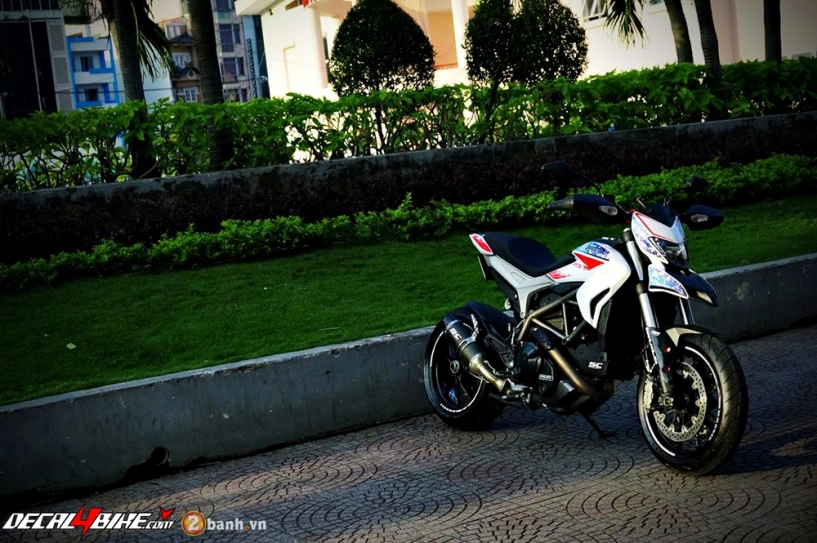 Ducati hypermotard r