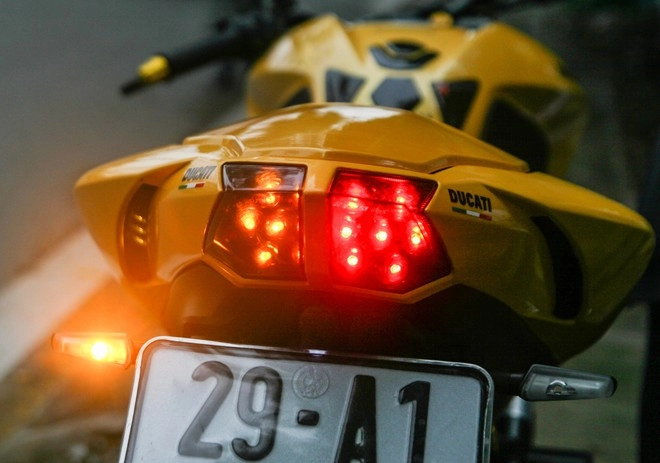 Ducati streetfighter 848 màu vàng độc tại hà nội