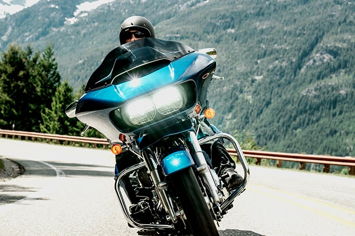 Harley-davidson road glide 2015 phiên bản mới được nâng cấp mạnh mẽ