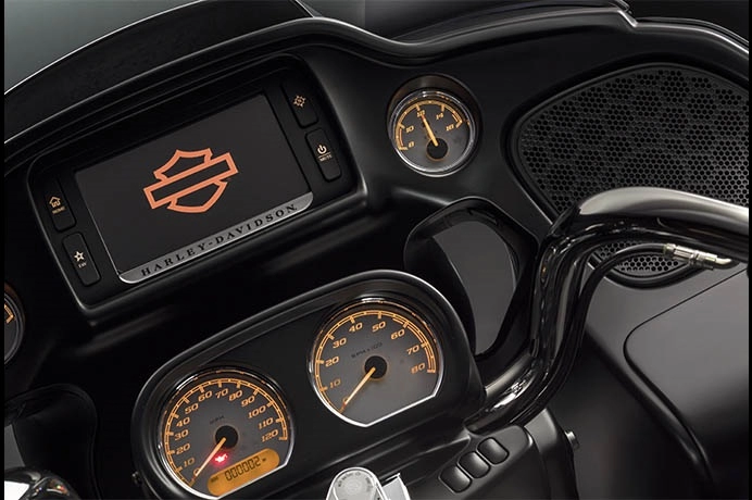 Harley-davidson road glide 2015 phiên bản mới được nâng cấp mạnh mẽ