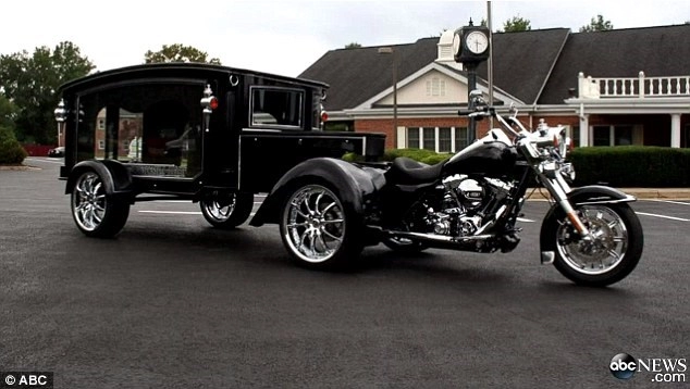 Harley davidson road king 2014 độc đáo với phiên bản xe tang