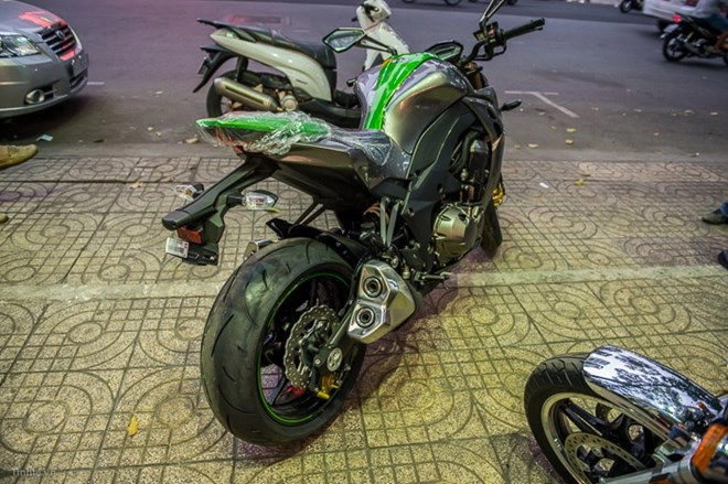 Hình ảnh kawasaki z1000 2014 giá gần 600 triệu tại việt nam