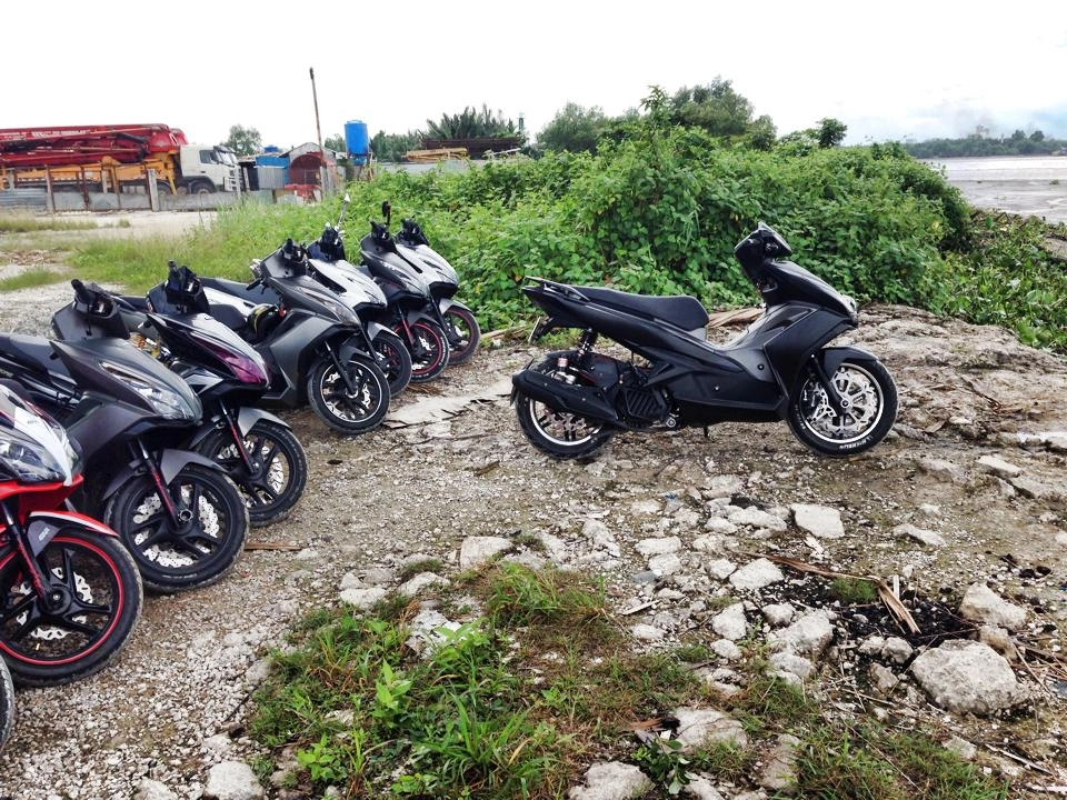 Honda air blade 125cc và air blade group