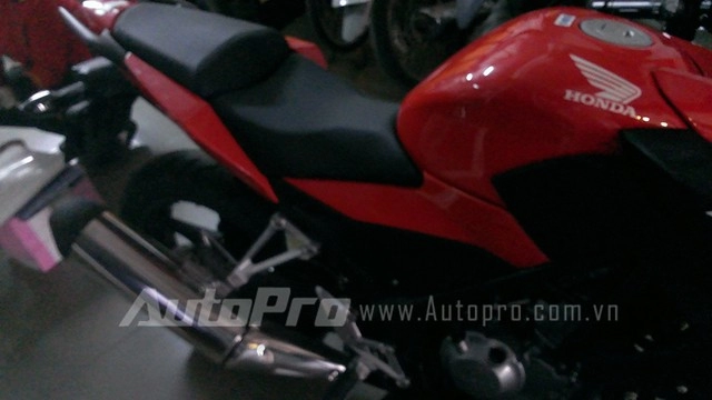 Honda cb300f đầu tiên tại hà nội ảnh chi tiết