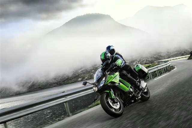 Kawasaki z1000sx 2015 vừa trình làng với giá bán gần 330 triệu đồng