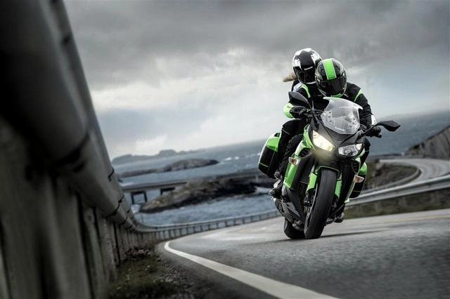 Kawasaki z1000sx 2015 vừa trình làng với giá bán gần 330 triệu đồng