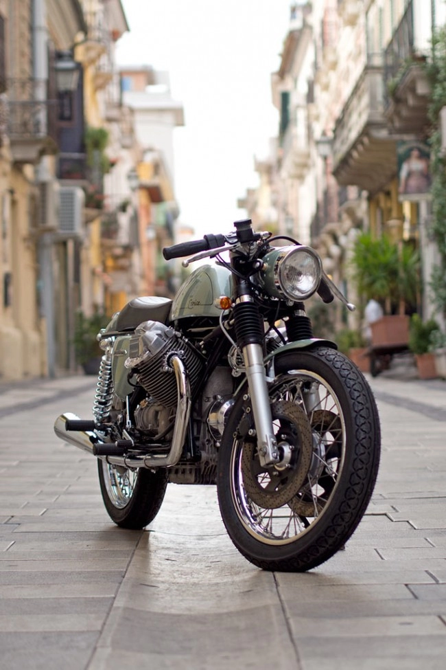 Moto guzzi eroica nét đẹp lai giữa cafe racer và tracker