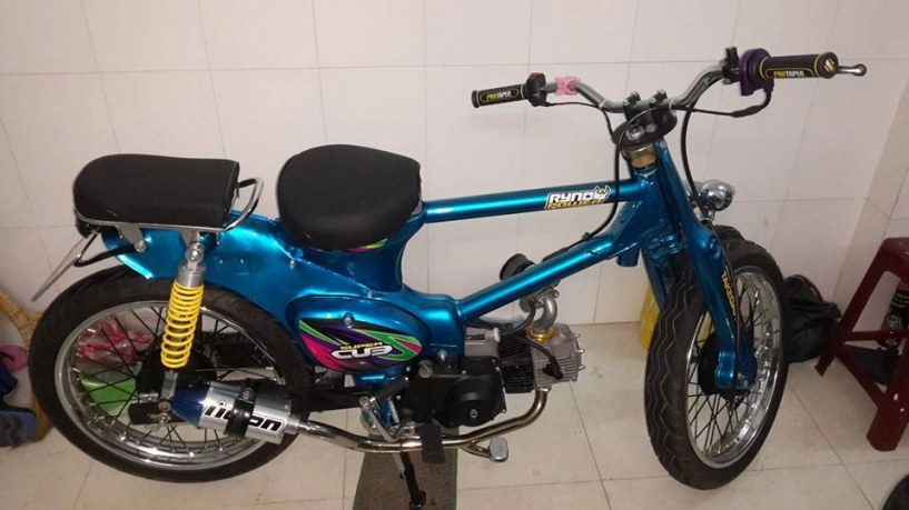 Super cub độ độc với phong cách xe đạp