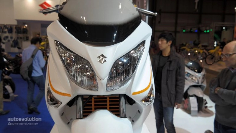 Suzuki burgman mẫu xe tay ga điện xuất hiện tại eicma 2014