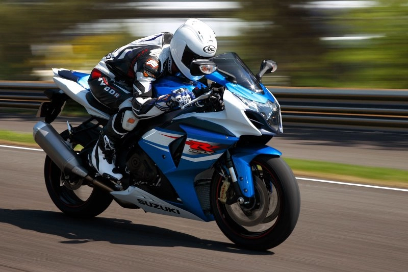 Suzuki triệu hồi 23000 chiếc sportbike gsx-r750 và gsx-r1000