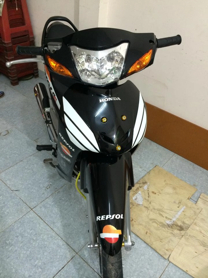 Wave độ phong cách repsol chất đến từng con ốc