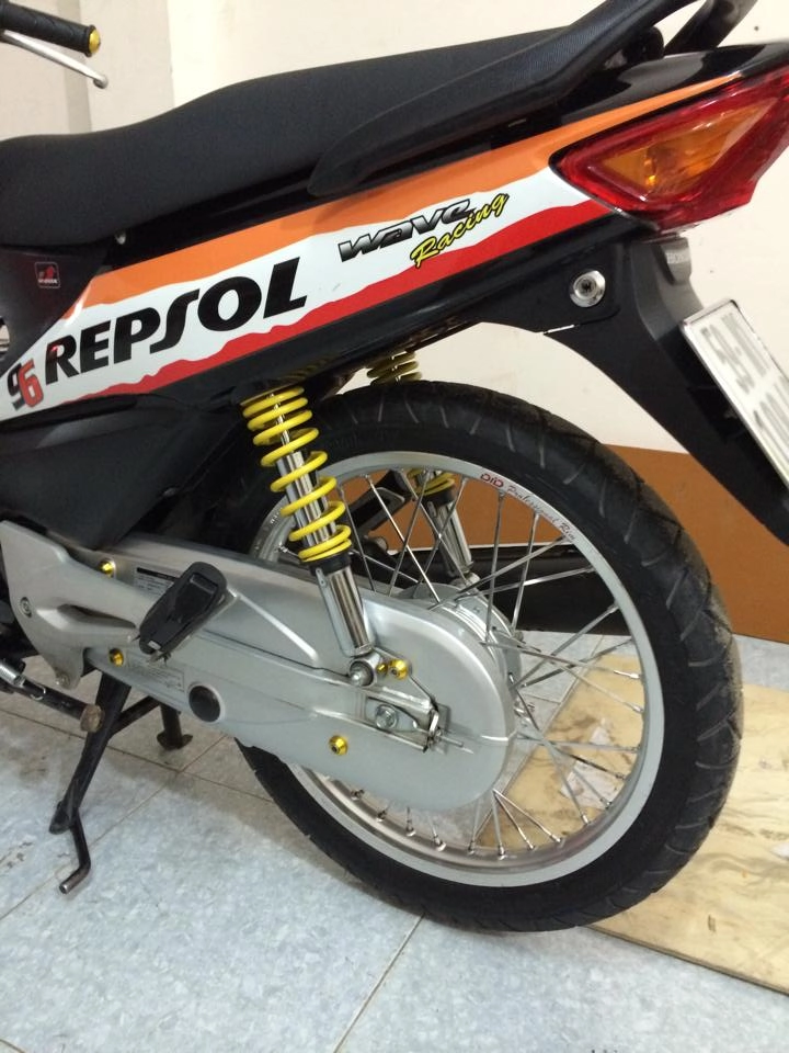 Wave độ phong cách repsol chất đến từng con ốc