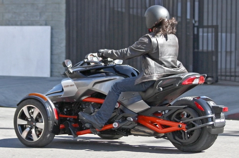 Xe 3 bánh can-am spyder new line chăng