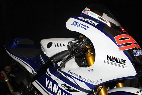 Xe đua m1 của yamaha ra mắt 2014