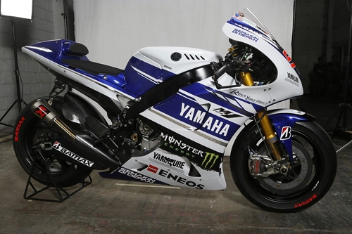 Xe đua m1 của yamaha ra mắt 2014