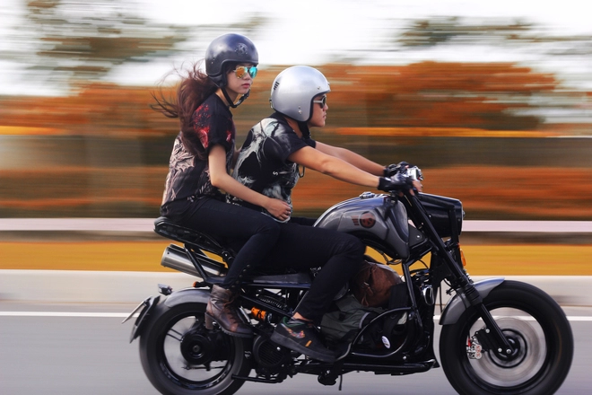 Xe tay ga tự chế siêu độc theo phong cách môtô thể thao