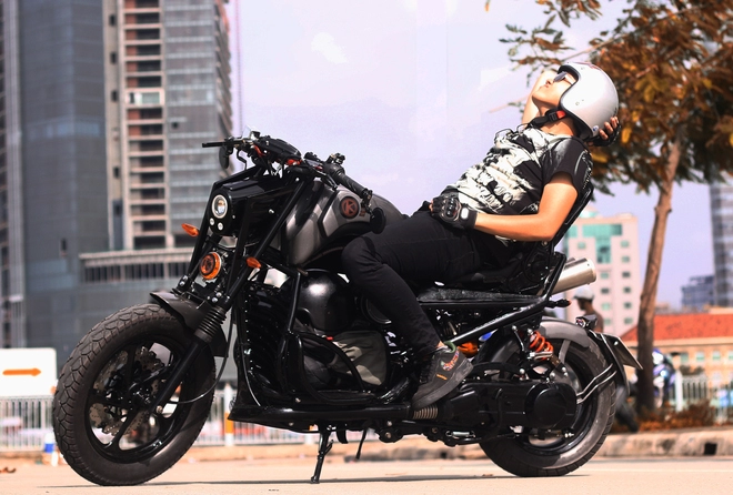 Xe tay ga tự chế siêu độc theo phong cách môtô thể thao