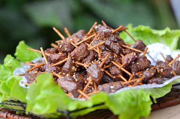 Bò chiên tẩm vừng càng ăn càng thích