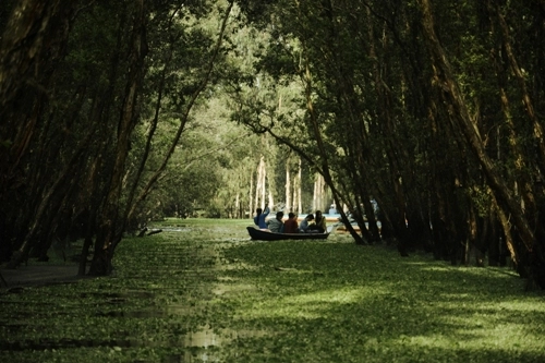 Cẩm nang du lịch an giang vào mùa nước nổi