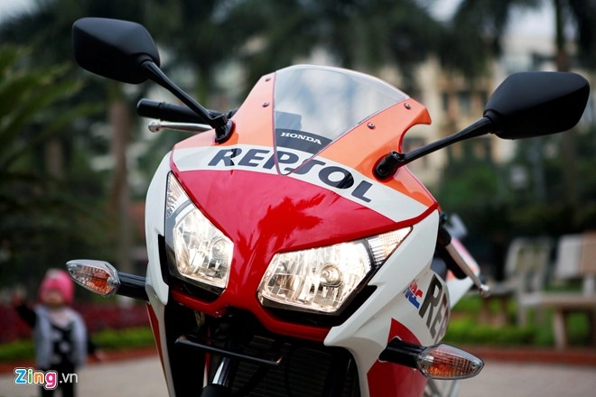 Cận cảnh honda cbr150r 2015 phiên bản repsol với giá 114 triệu đồng