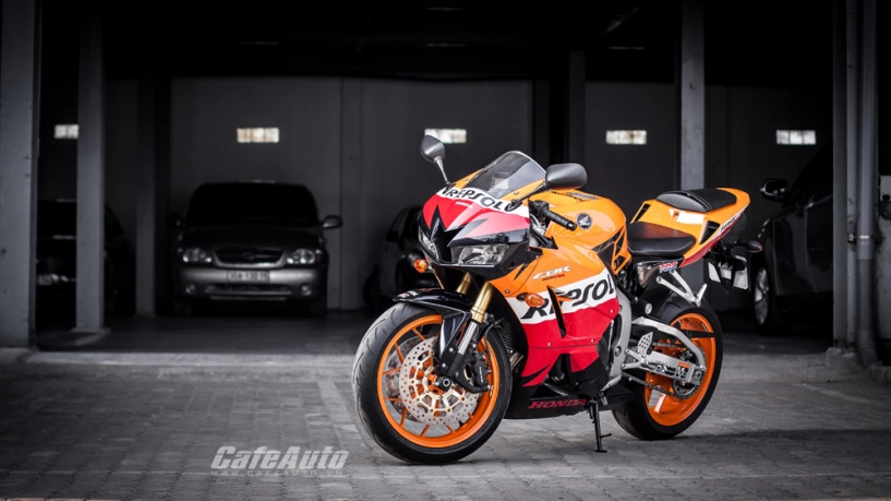 Cận cảnh honda cbr600rr 2014 đầu tiên tại hà nội