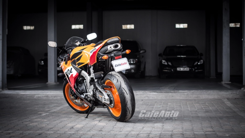 Cận cảnh honda cbr600rr 2014 đầu tiên tại hà nội