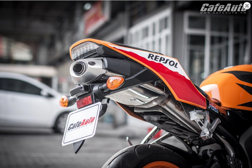 Cận cảnh honda cbr600rr 2014 đầu tiên tại hà nội