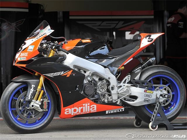 Chùm ảnh aprilia racing rsv4r world superbike