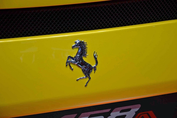Ferrari 458 speciale a khoe mui trần tuyệt đẹp