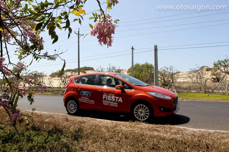 Ford fiesta ecoboost động cơ 3 xi-lanh