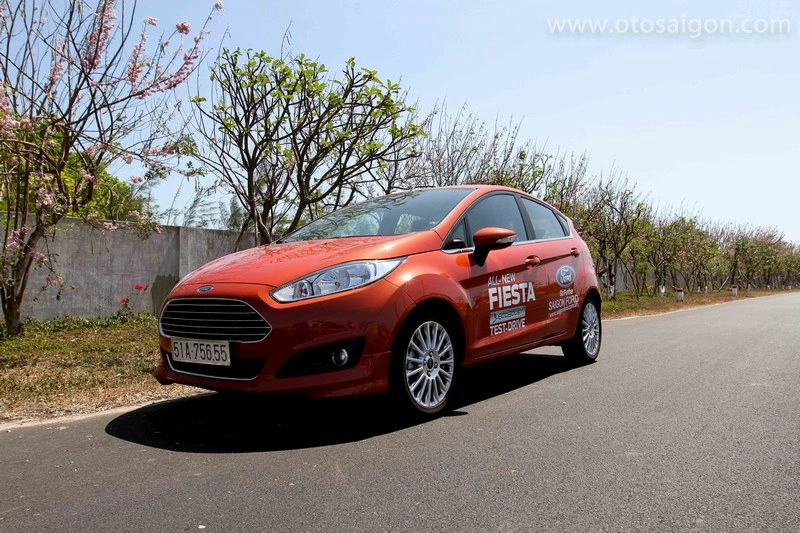 Ford fiesta ecoboost động cơ 3 xi-lanh