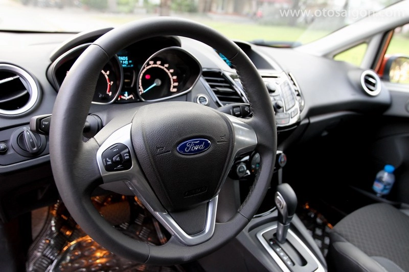 Ford fiesta ecoboost động cơ 3 xi-lanh