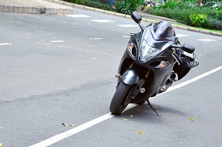 Hayabusa độ kiểu touring đầu tiên ở việt nam