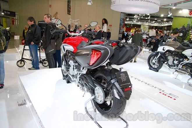 Hình ảnh chiếc touring mv agusta stradale 800 vừa ra mắt