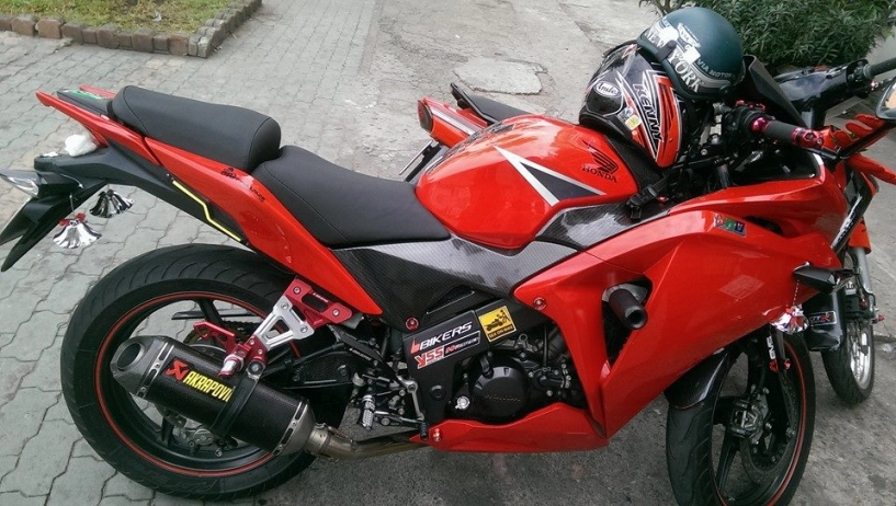 Honda cbr150r độ chất với nhiều đồ chơi khủng của biker sài gòn