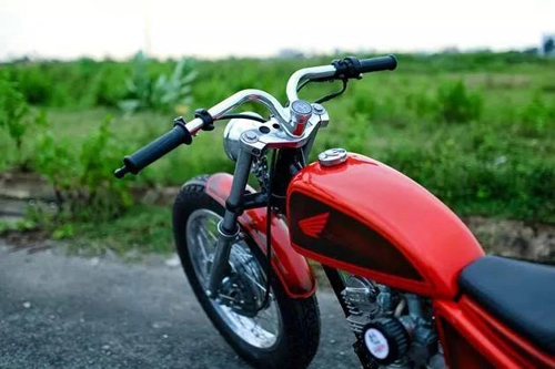 Honda gl150 độ độc đáo của chàng nhạc sĩ việt nam